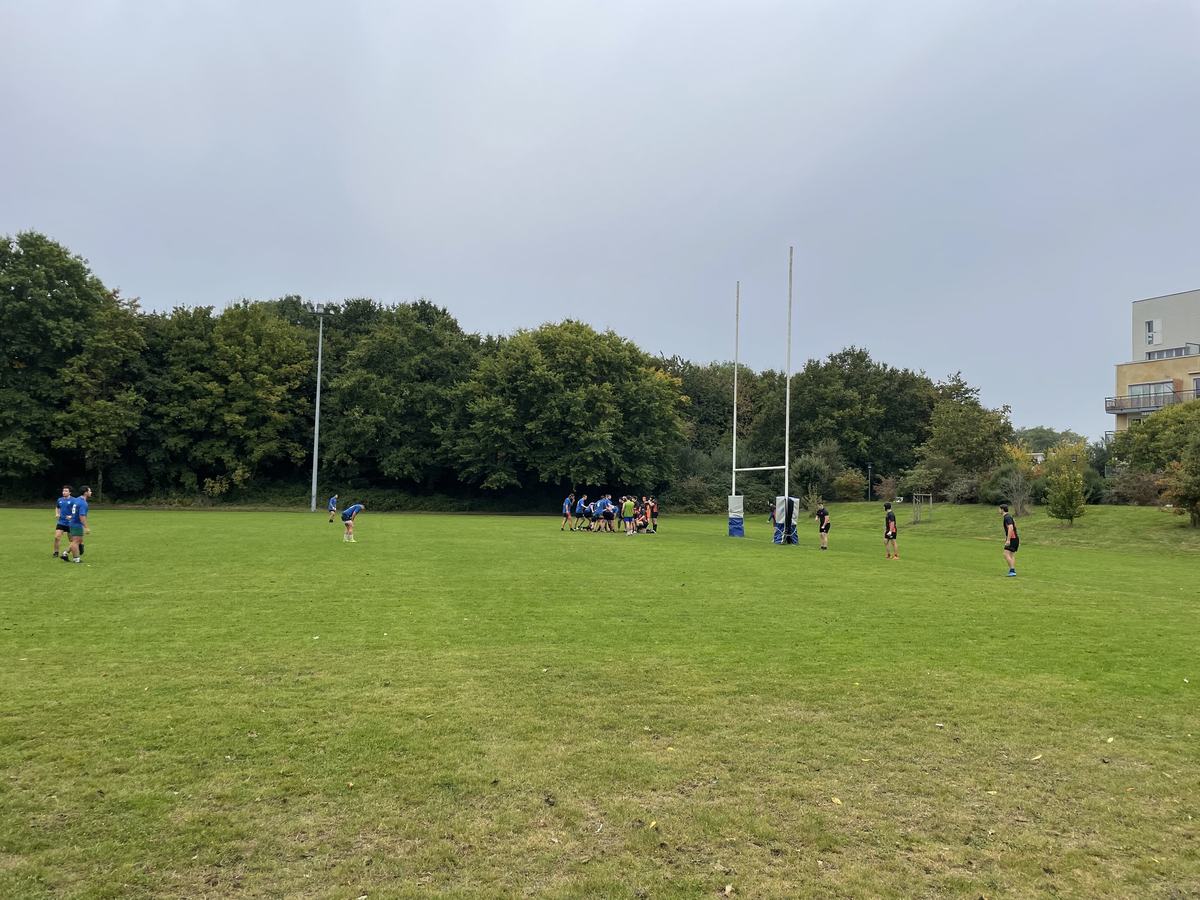 Vue d'ensemble du terrain pendant le match